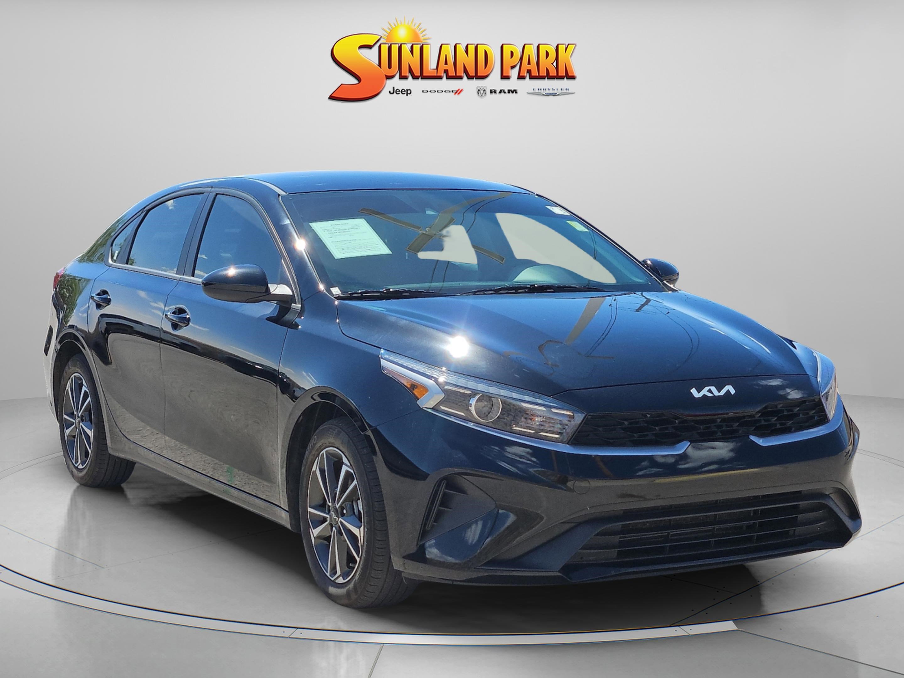 2024 Kia Forte LXS AT's photo