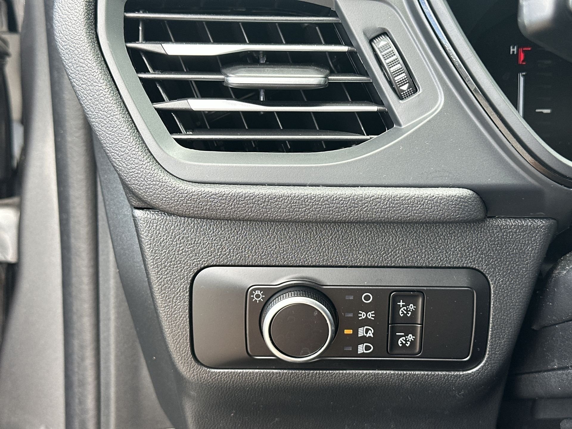 2025 Ford Escape ST-Line - Photo 18