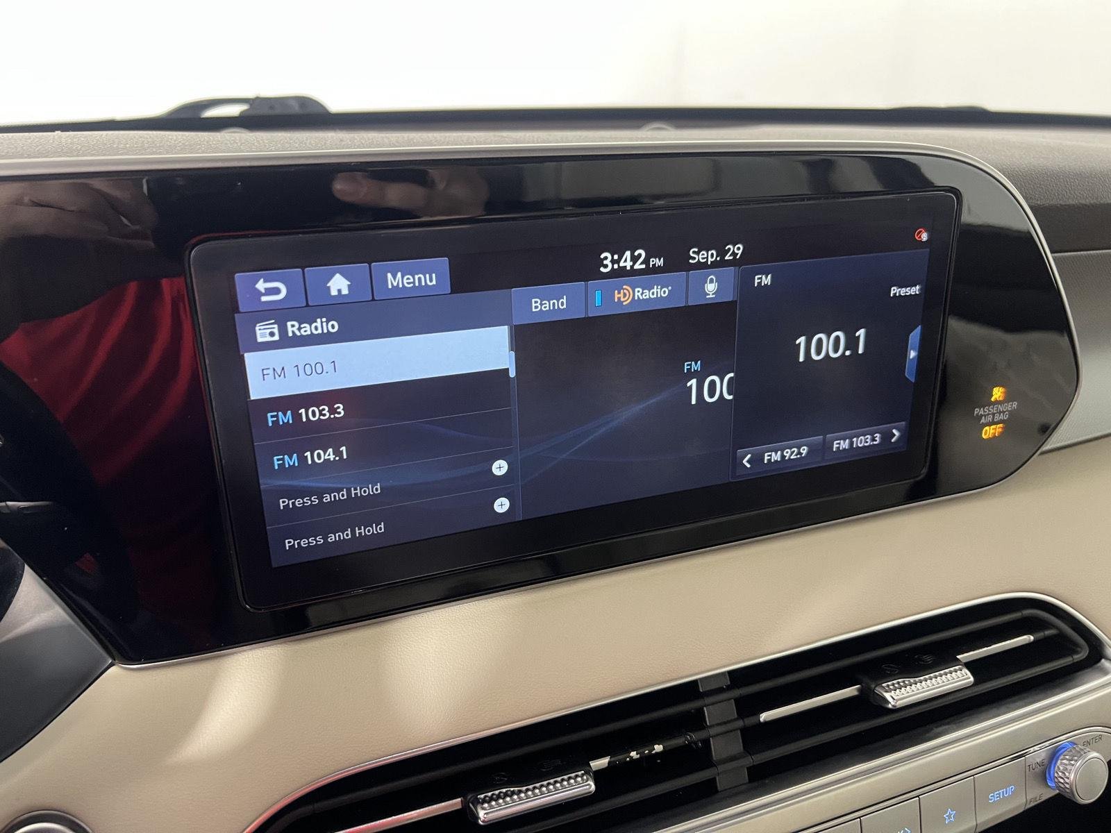 Used 2020 Becketts Black Hyundai Limited image 23