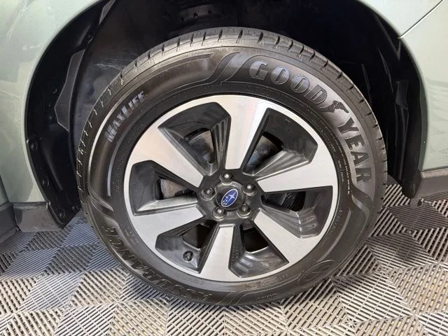 Used 2018 Green Subaru 2.5i Premium image 45