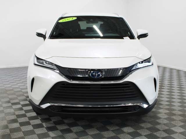 Used 2021 Blizzard Pearl Toyota XLE image 9