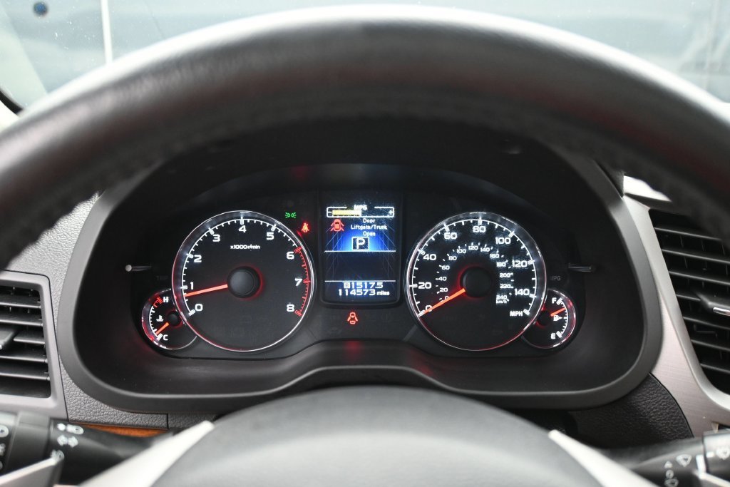 Used 2013 Satin White Pearl Subaru 2.5i image 18