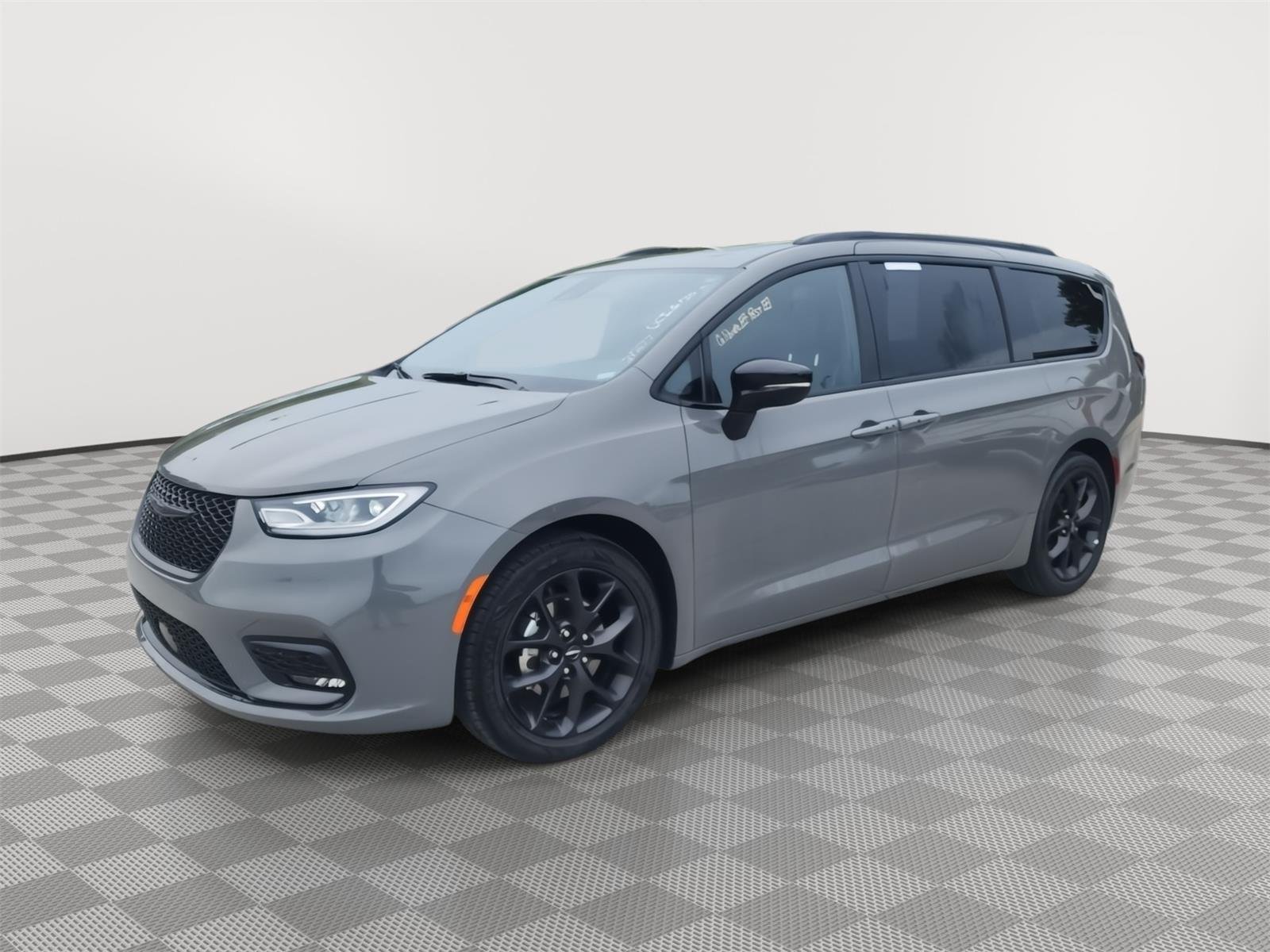 2025 Chrysler Pacifica Limited's photo
