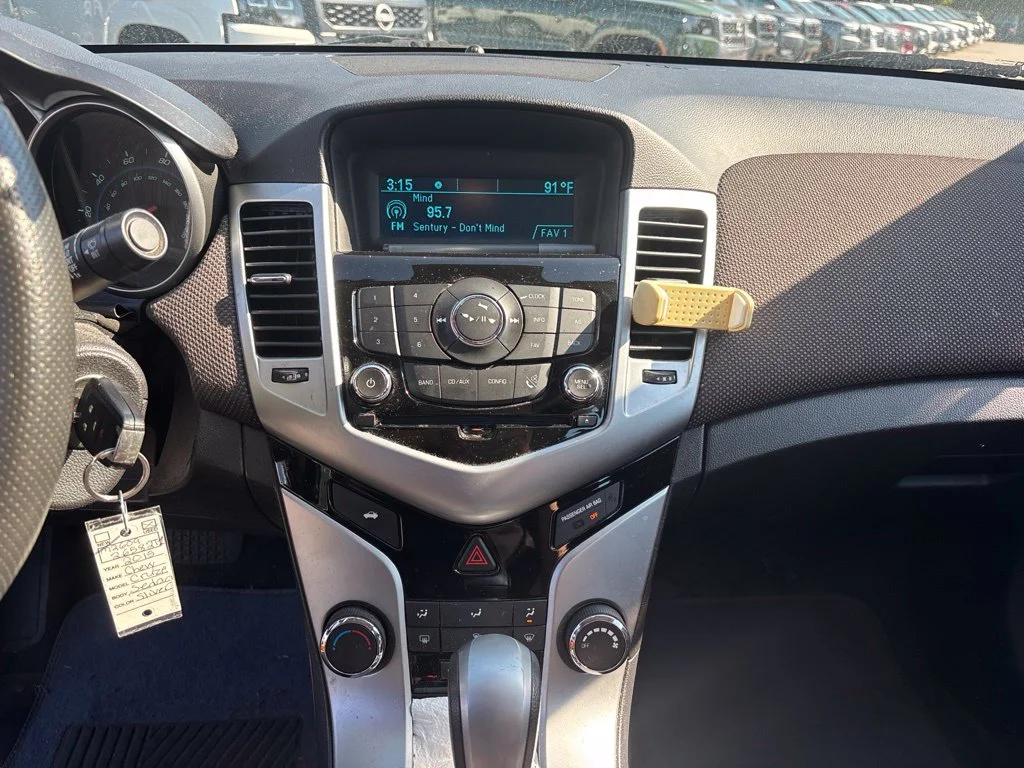Used 2015 Silver Chevrolet 1LT image 13