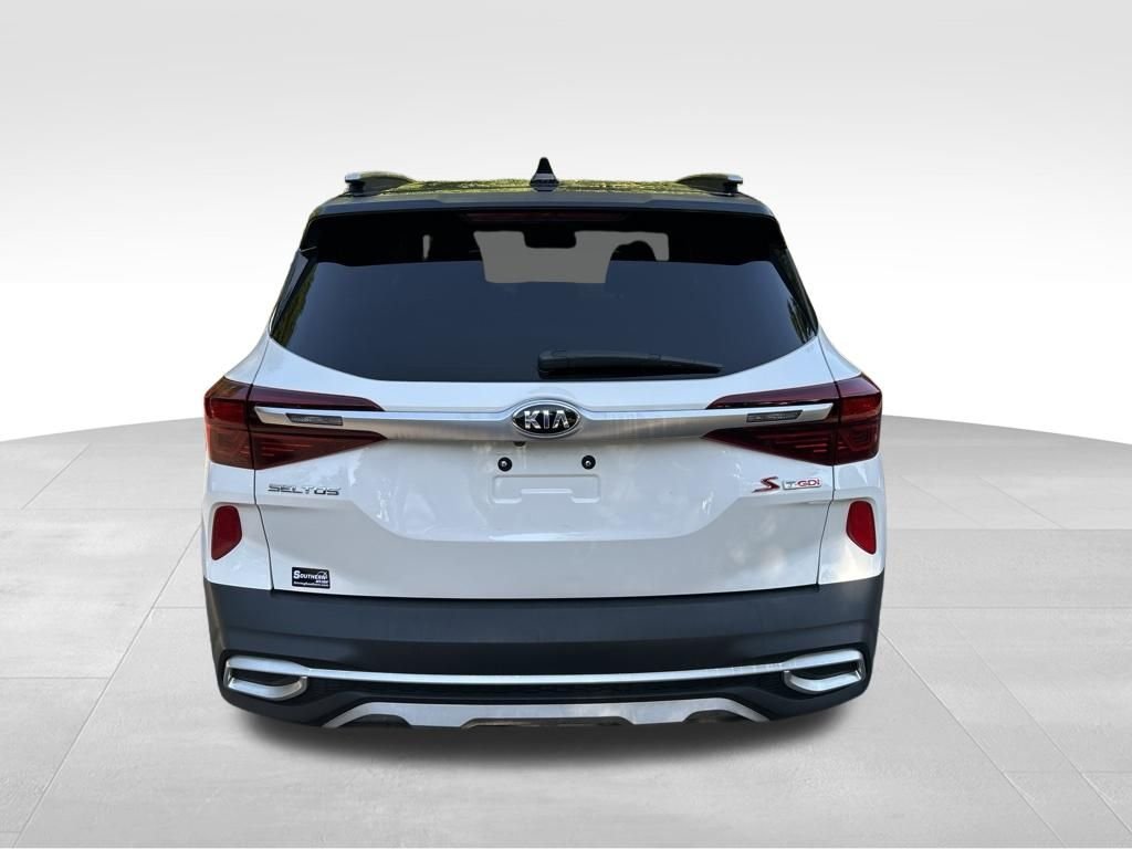 Used 2021 White Kia S image 4