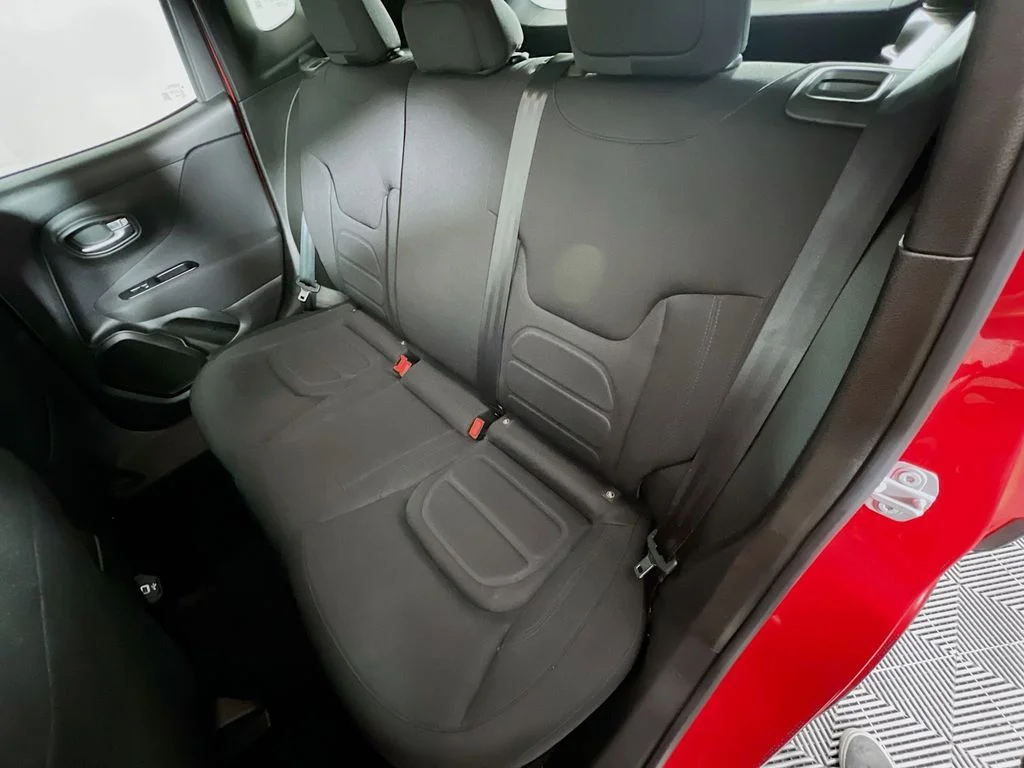Used 2021 Red Jeep Latitude image 22