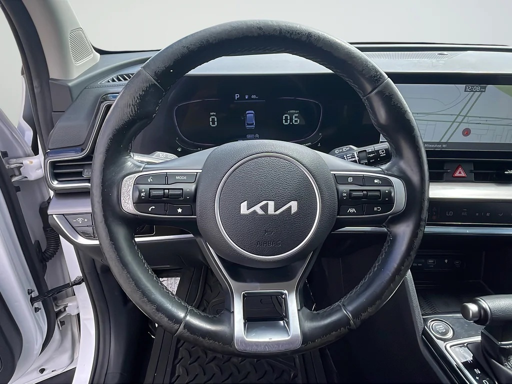 Used 2023 White Kia EX image 37