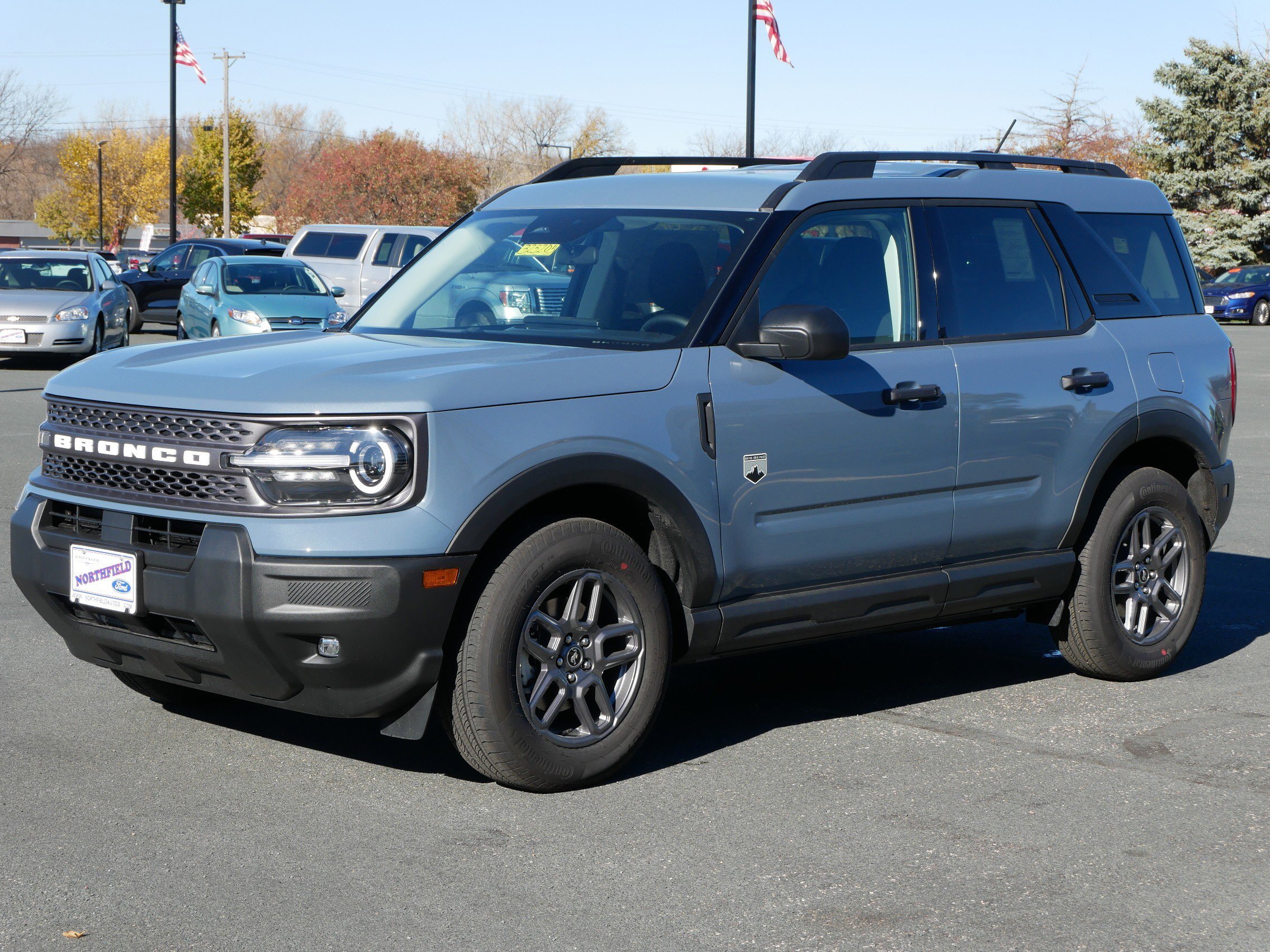 View vehicle photo 4