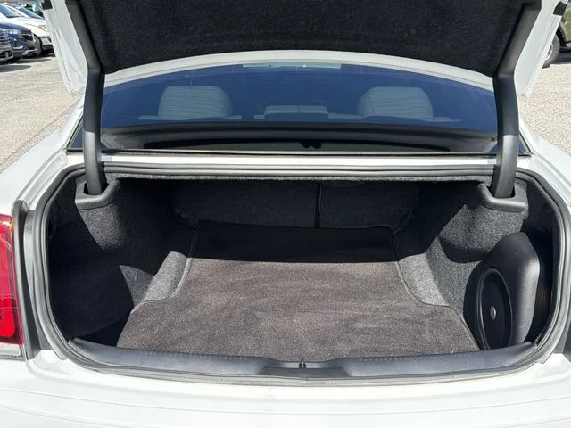 Used 2022 White Chrysler Touring image 10