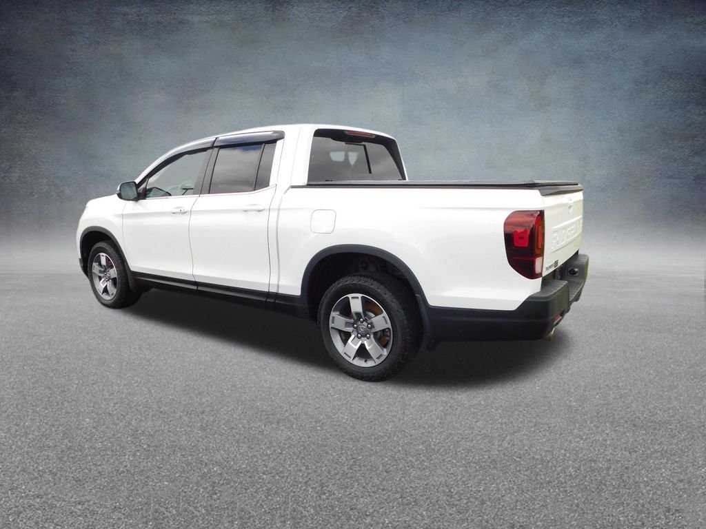 Used 2025 White Honda RTL image 10