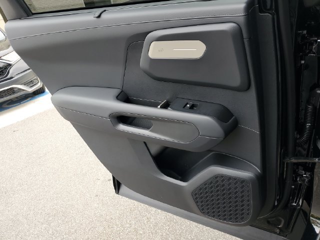 New 2027 Ebony Black Kia EX image 19