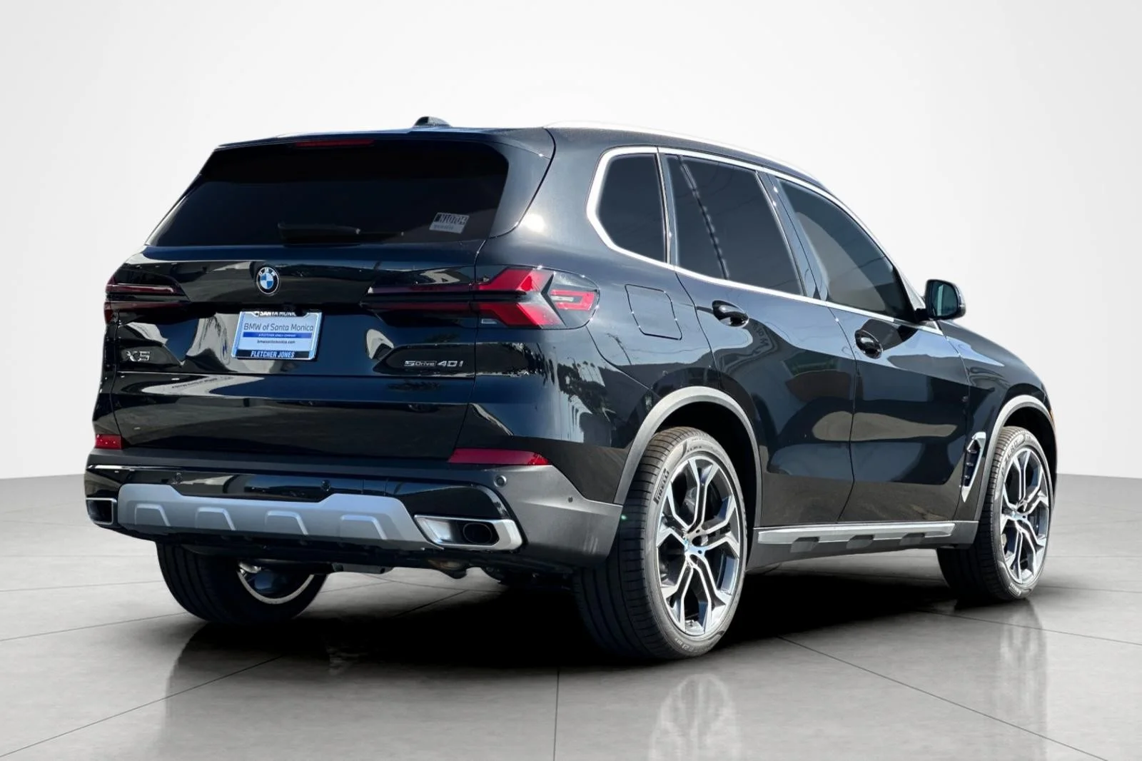 New 2026 Black Sapphire Metallic BMW sDrive40i image 5