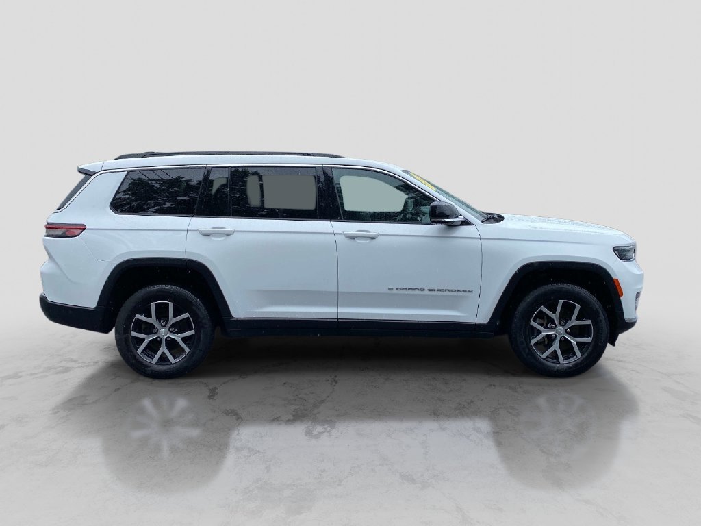 Used 2024 White Jeep Limited image 12