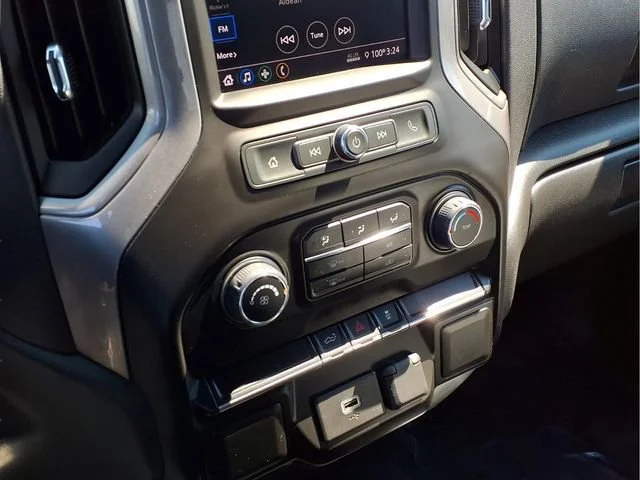 Used 2020 HAVANA BROWN METALLIC Chevrolet Custom image 6