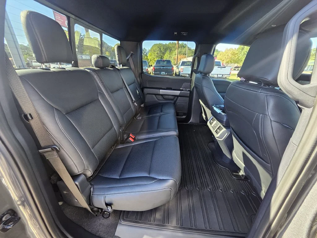 New 2026 Carbonized Gray Metallic Ford XLT image 28