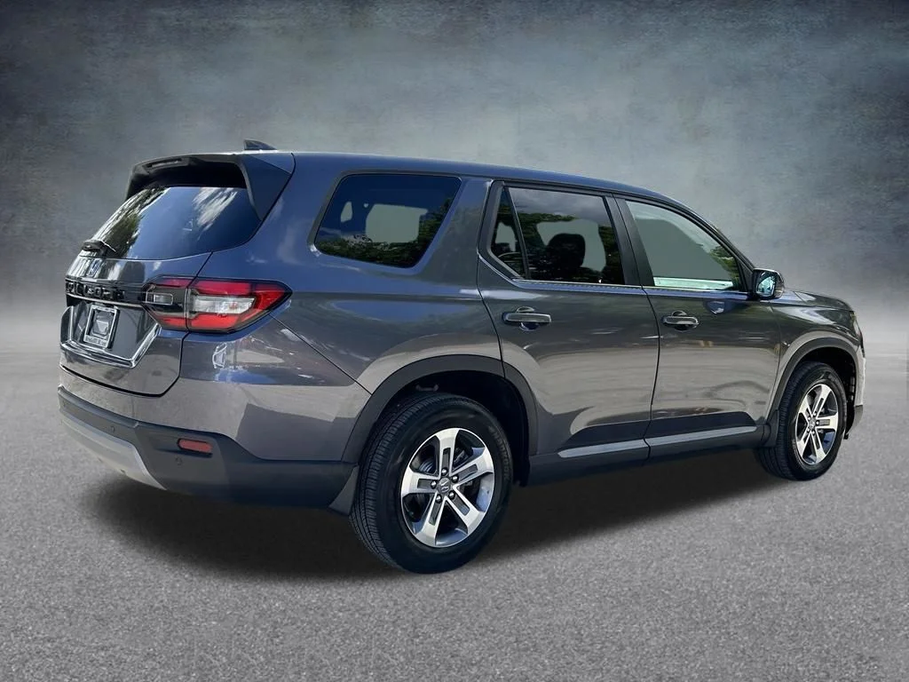 Used 2024  Honda EX-L image 5