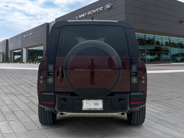 New 2026 Sedona Red Land Rover X-Dynamic SE image 4