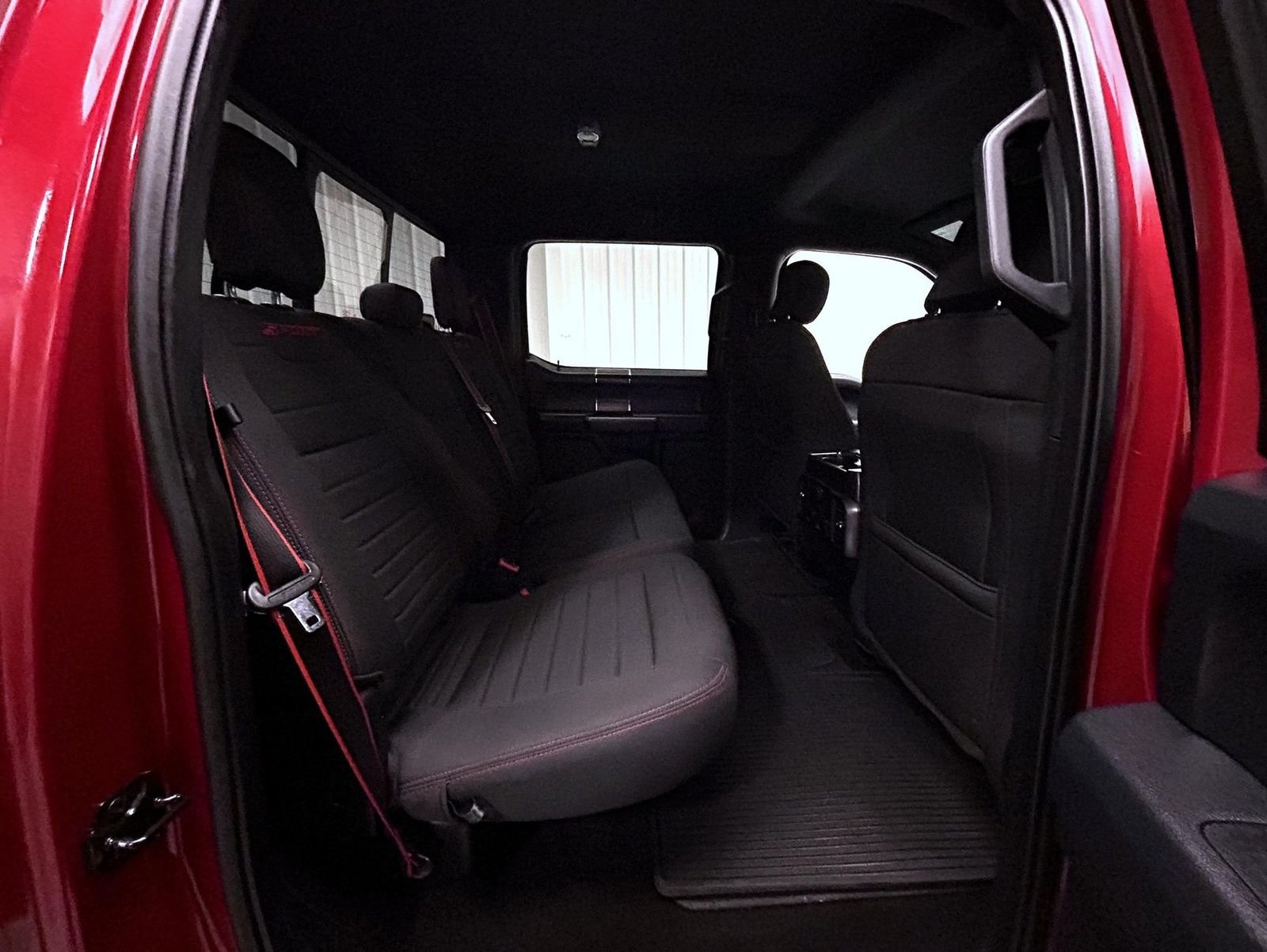 Used 2020 Red Ford XLT image 18