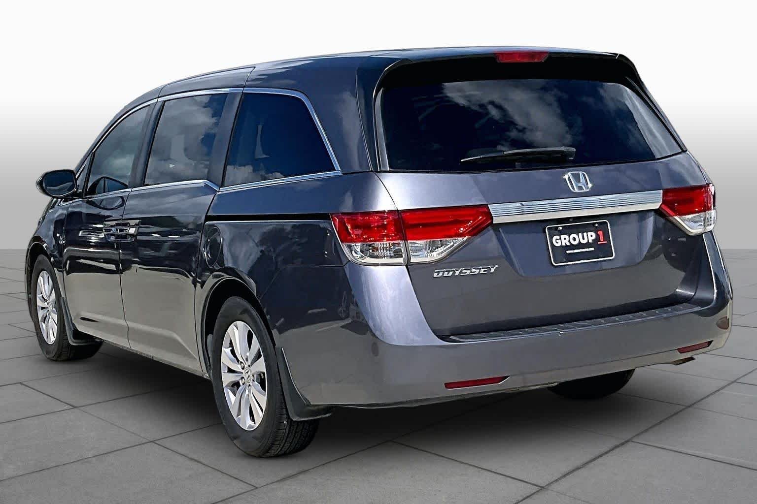 Used 2015 Alabaster Silver Metallic Honda EX image 11