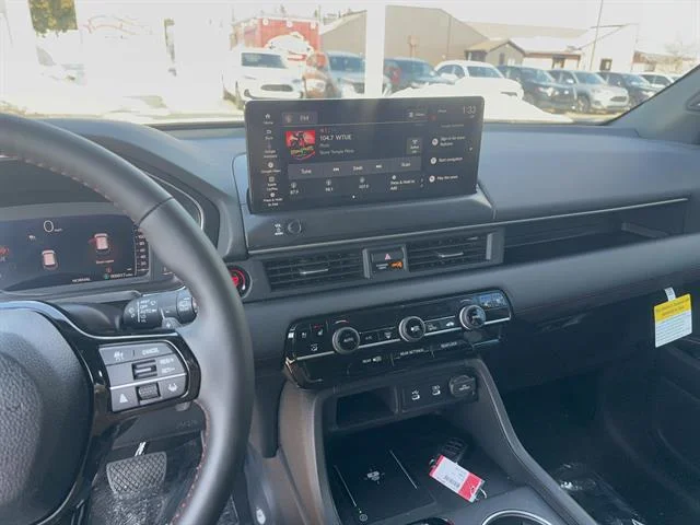 2026 Honda Pilot Black Edition - Photo 14