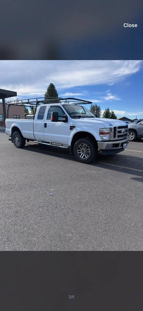 Used 2010 White Ford  image 4