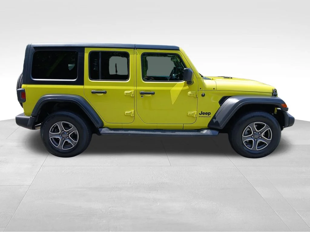 Used 2023 Yellow Jeep Sport S image 9