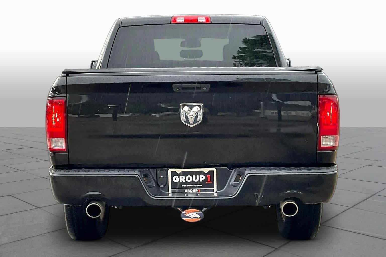 Used 2016 Brilliant Black Crystal Pearlcoat Ram Express image 5
