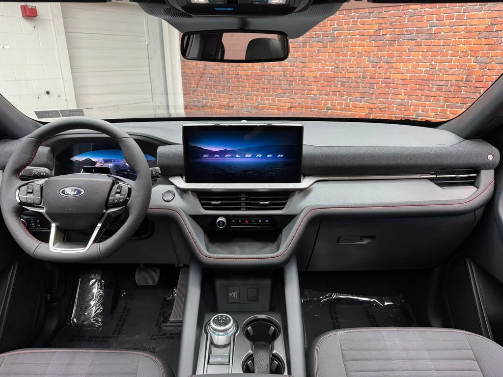 New 2026 Carbonized Gray Metallic Ford ST-Line image 13