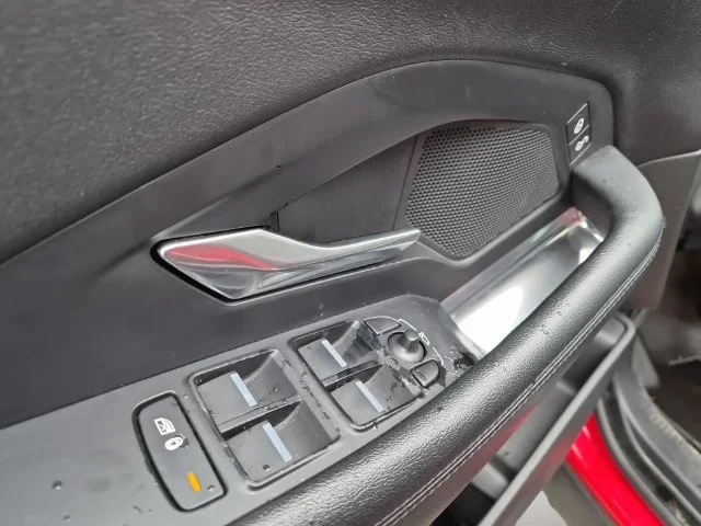 Used 2020  Jaguar Base image 10