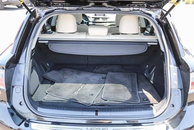 Used 2013 Black Lexus 200h image 31
