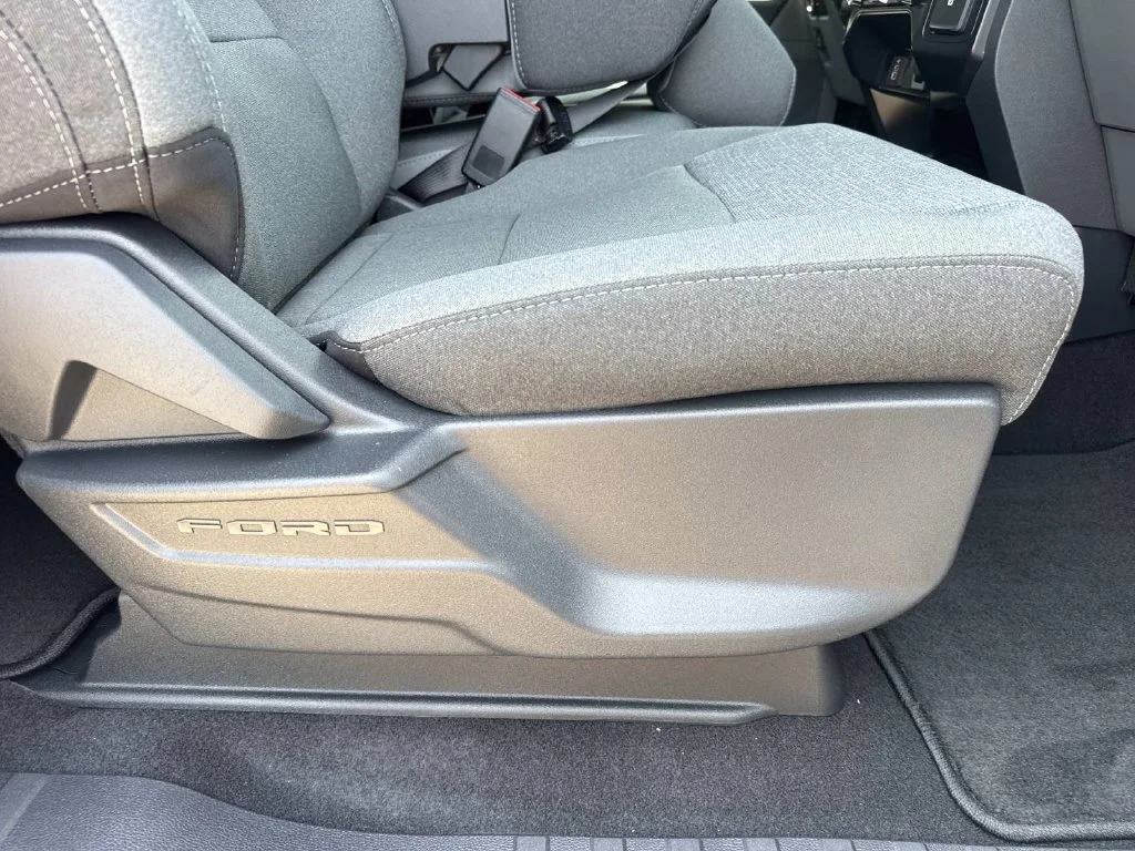 New 2026 Oxford White Ford XLT image 26