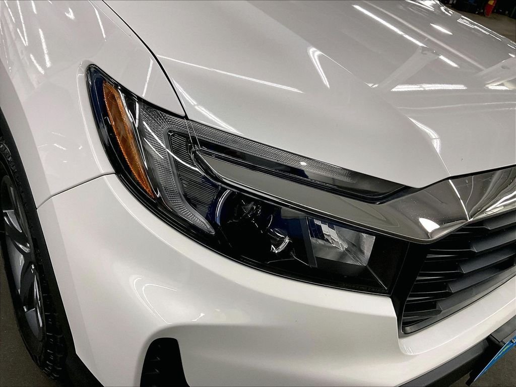 Used 2023 Platinum White Honda RTL image 34