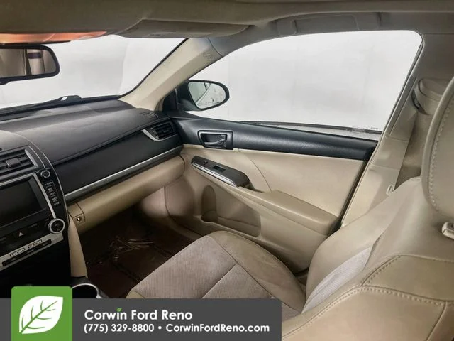 Used 2012 Super White Toyota XLE image 25
