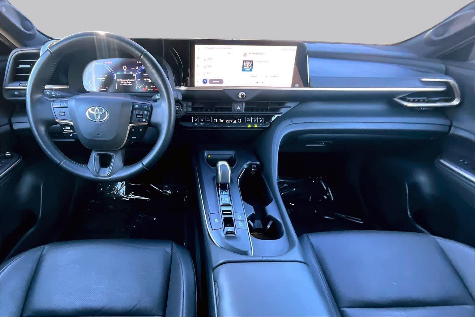 Used 2023 Oxygen White Toyota Limited image 16