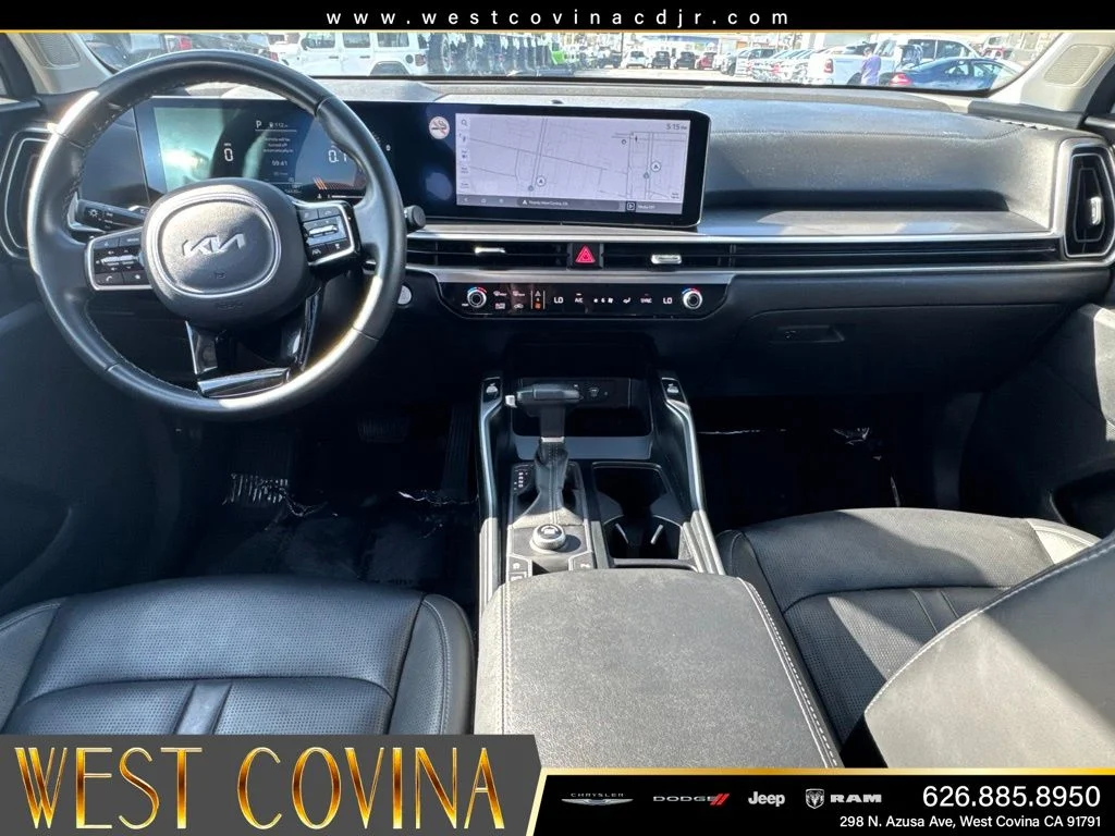 Used 2024 White Kia S image 31