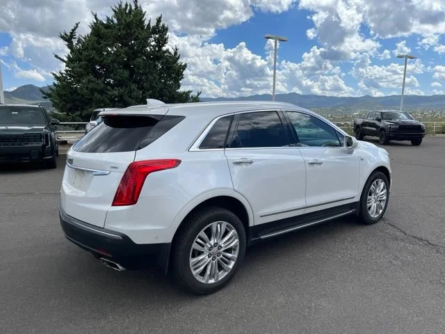 Used 2019 Crystal White Tricoat Cadillac Premium Luxury AWD image 8