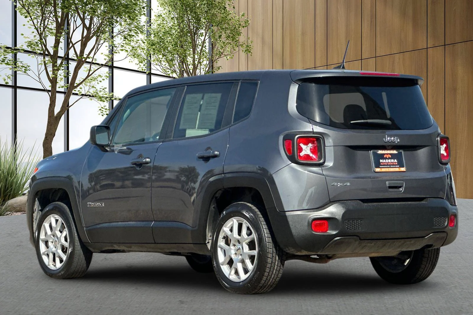 Used 2023 Gray Jeep Latitude image 6