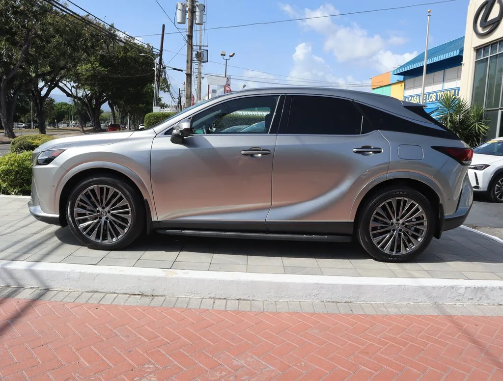 Used 2024 White Lexus 450h+ Luxury image 8