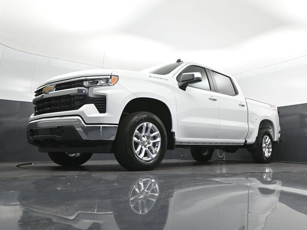 New 2026 Summit White Chevrolet LT (2FL) image 38