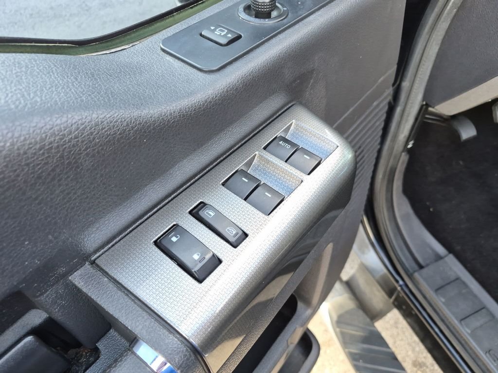 Used 2008  Ford Lariat image 19