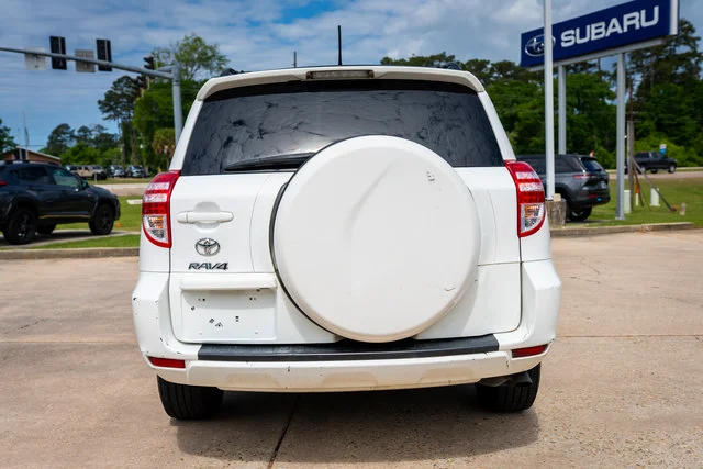 Used 2012 Super White Toyota Base image 6