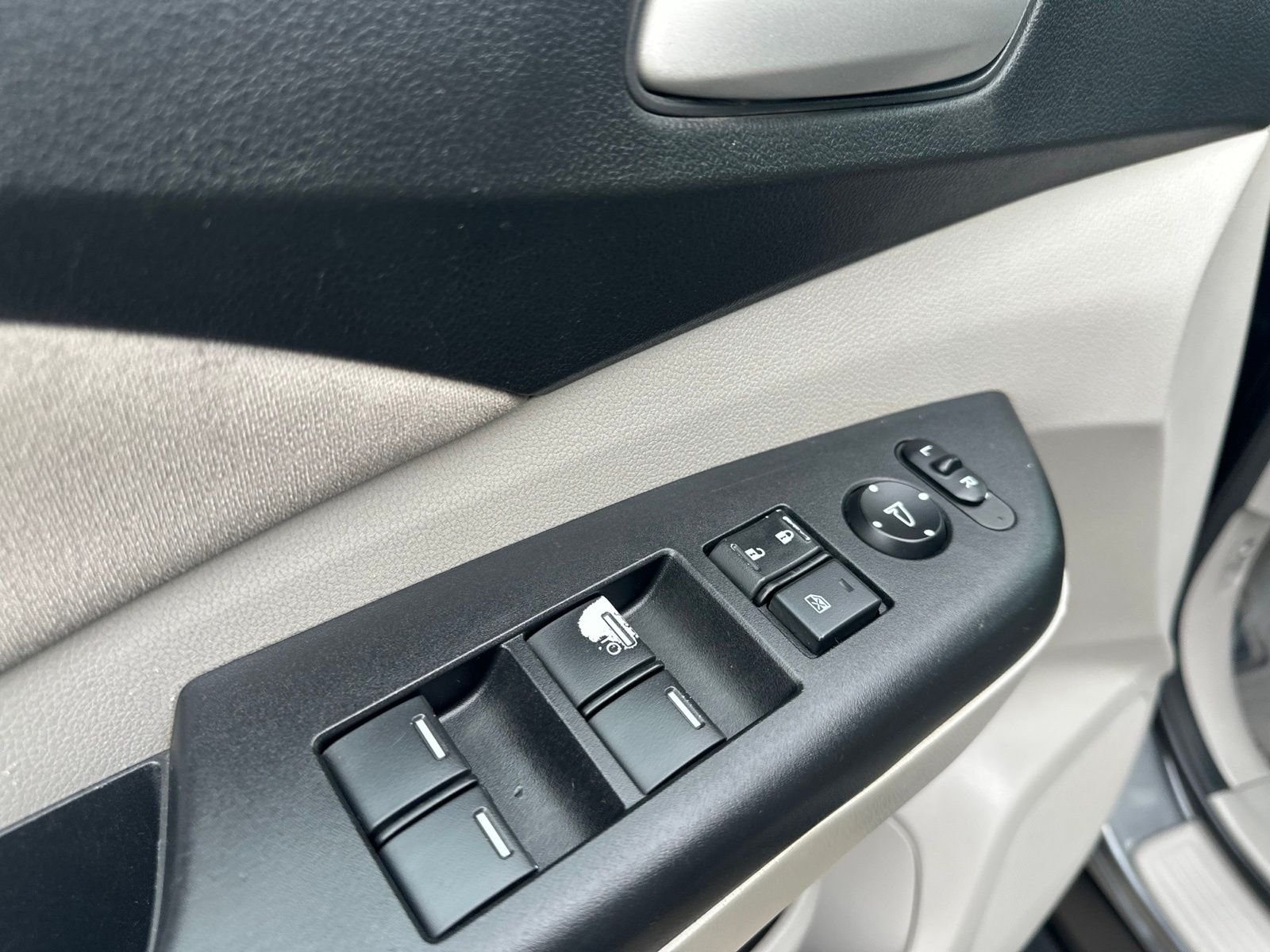 Used 2014  Honda EX image 17