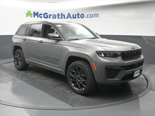 New 2027 Sting-Gray Clear-Coat Paint Jeep Summit image 2