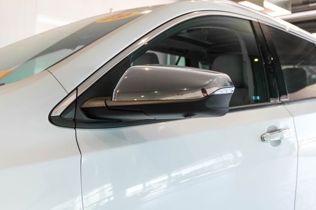 Used 2019 White GMC Denali image 11