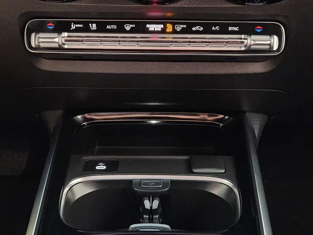 2025 Mercedes-Benz GLB Base - Photo 18