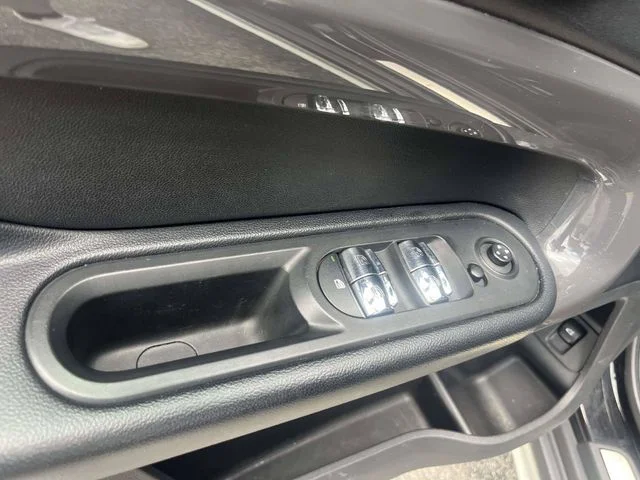 Used 2017 Black MINI Base image 18