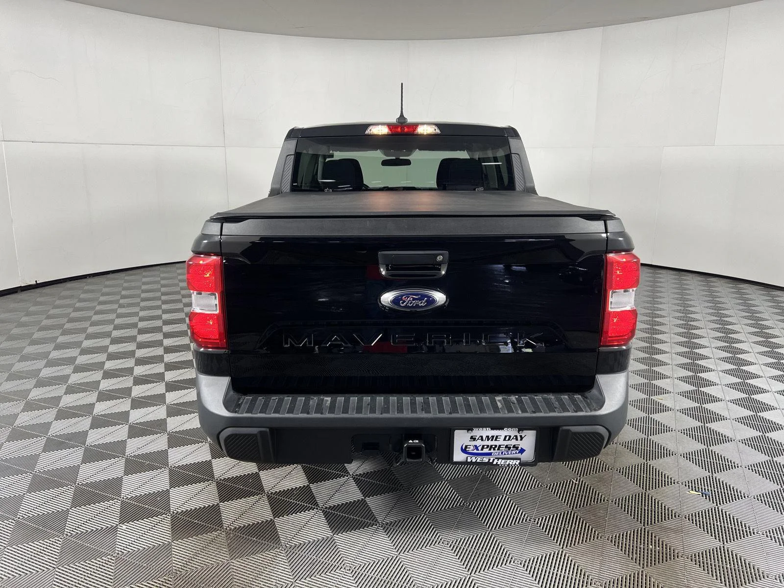 Used 2024 Shadow Black Ford  image 7