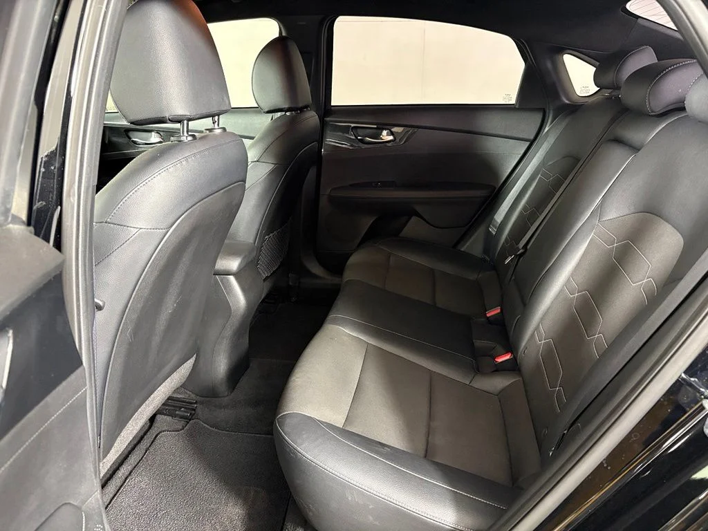Used 2023 Black Kia GT-Line image 35