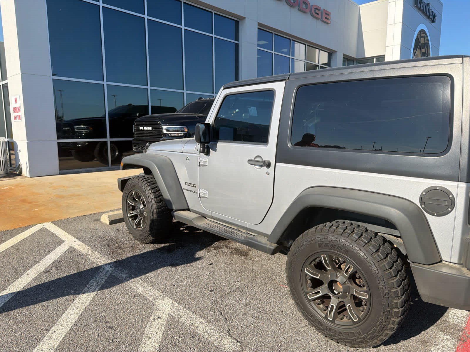 Used 2017 Billet Silver Metallic Clearcoat Jeep Sport image 2