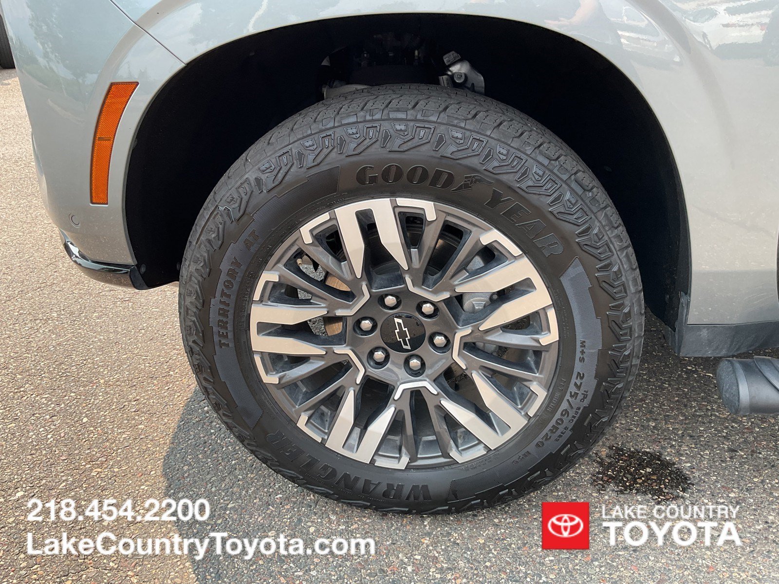 Used 2025 Gray Chevrolet Z71 image 9